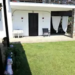 Jenny's Garden شقة *