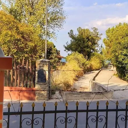 Διαμέρισμα Jenny's Garden *