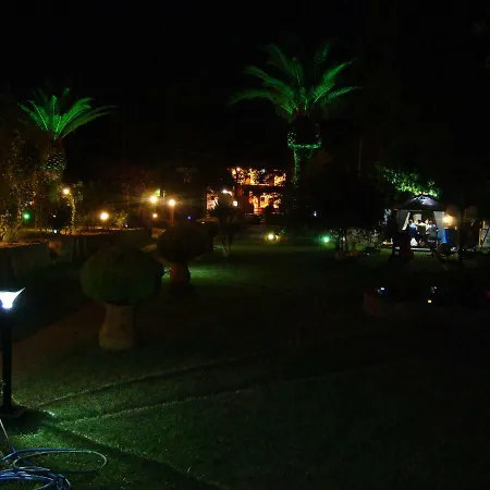Jenny's Garden * Βουρβουρού