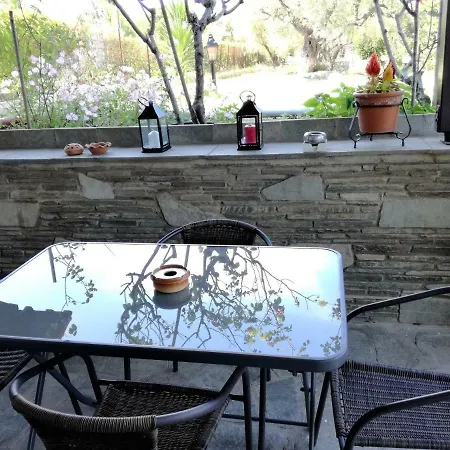 Διαμέρισμα Jenny's Garden Βουρβουρού