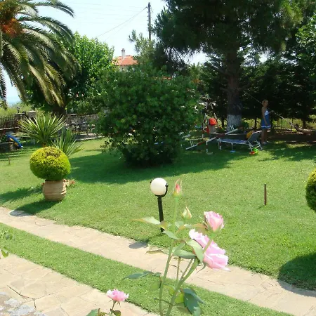 Jenny's Garden * Vourvourou