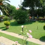 Jenny's Garden * Vourvourou